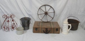 lot 96 image: Lot of Miscellanous Vintage Items