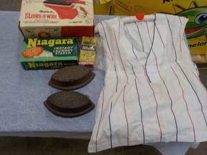 Laundry room Antique Dcor...