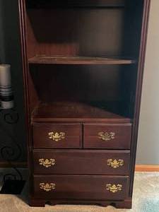 lot 20 image: Cherrywood Bookshelf