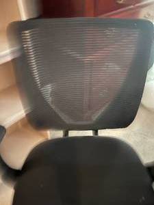 lot 37 image: Desk Chair
