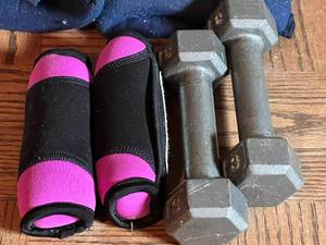 lot 51 image: Lot of Hand & Ankle Weights