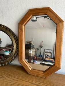lot 83 image: Lot of 2 Mirrors