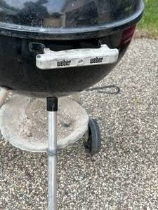 lot 118 image: Weber Charcoal Grill