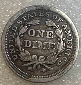 lot 29 image: 1853 Dime