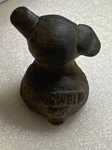 lot 55 image: Cast Iron Dog