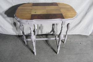 Elegant side table with high detail and amazing color -  32 x 22.5 x 29.25