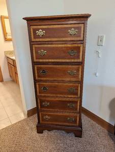 Dixie Dresser