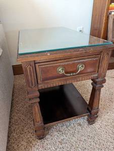 Hammary End Table