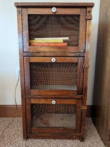 Small Pie Cabinet