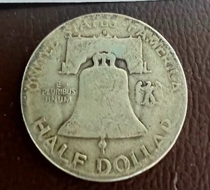 1951S   BENJAMIN FRANKLIN HALF DOLLAR 90% SILVER
