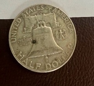 1952D   BENJAMIN FRANKLIN HALF DOLLAR 90% SILVER