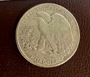 1946 WALKING LIBERTY HALF DOLLAR  90% SILVER