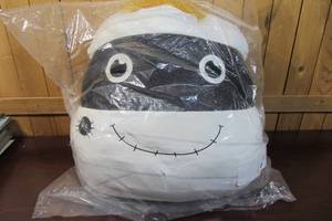 lot 87 image: Squishmallow Large Pillow - 18.1 x 14.76 x 16.9
