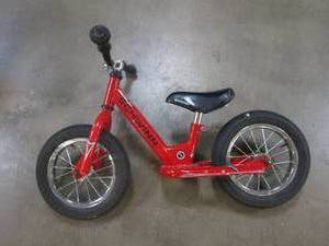 lot 49 image: Boys Schwinn Balance Bike With 12 Tires - Used