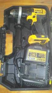 lot 48 image: DeWalt Drill Driver With Charger.