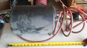 lot 155 image: Portable Air tank With Gauges And Hose.