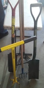 lot 160 image: Gardening-Lawn Tools (5).