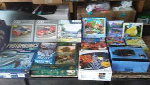 lot 178 image: Puzzles And More. - many