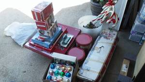 lot 200 image: Christmas Smorgasbord