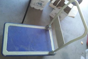 lot 217 image: Commercial Grade Cart.