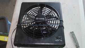 lot 329 image: 8 in. Small Room Fan.