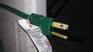 lot 332 image: Extension Cord, long.