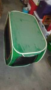 lot 340 image: Pet Patio. Collapsible