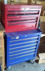 lot 365 image: Rolling Toolbox Cabinet with top with Contents.