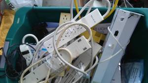 lot 366 image: Tote Of Tested Electronic Misc. All good