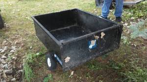 lot 270 image: 10 Cubic ft. Blue Hawk Lawn Trailer