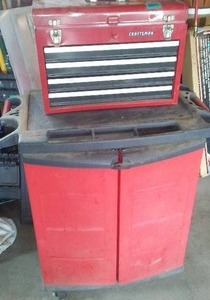 lot 302 image: Craftsman Rolling Tool Cabinet with top and Contents.