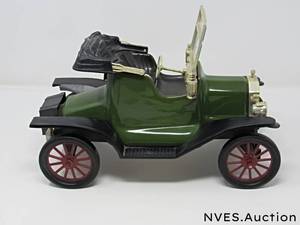 lot 1 image: Jim Beam collector car decanter