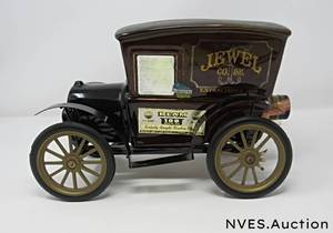 lot 3 image: Jim Beam Collectible car decantor