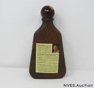 lot 5 image: Jim Beams choice Bunny Decor Bottle and Jim Beam Regal China (1967) decanter