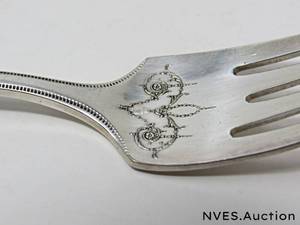 lot 50 image: Community Silver Plate place settings