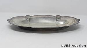 lot 51 image: Silver plate scalloped art deco style server oval