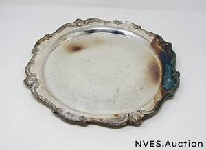 lot 53 image: Silver plate trays and shrimp service