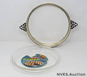 lot 69 image: 2 pc party set and
