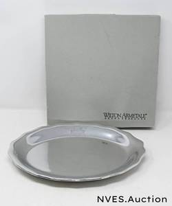 lot 80 image: Wilton Armetale tray Essentials seafood cracker&picks set