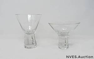 lot 109 image: Set of 7 Vintage 1960s Cut Crystal Abstract Sipping Glasses in Large Size and 6 in Small with Crystal Wine Bottle Stopper MCM crystal martini and dessertwine glasses, crystal bottle stopper