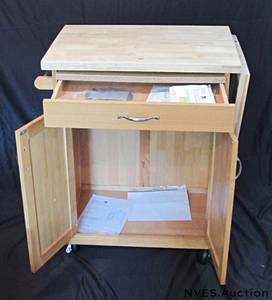 lot 141 image: Kitchen island