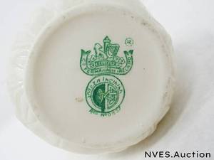 lot 175 image: Beleek china