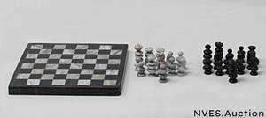 lot 184 image: 2 Chess set in marble 3 pc7