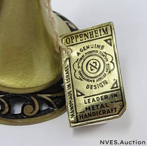 lot 213 image: Misc Serving ware