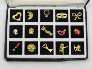 lot 291 image: Pins in Bloomingdales box Vintage 1970