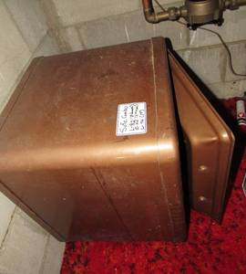 lot 332 image: Safe