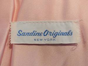 lot 356 image: Vintage Pink Sandine original from NY 1950s