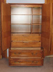 lot 380 image: Armoire