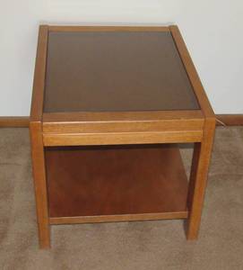 lot 388 image: End table