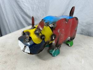 lot 43 image: Recycled Metal Dog